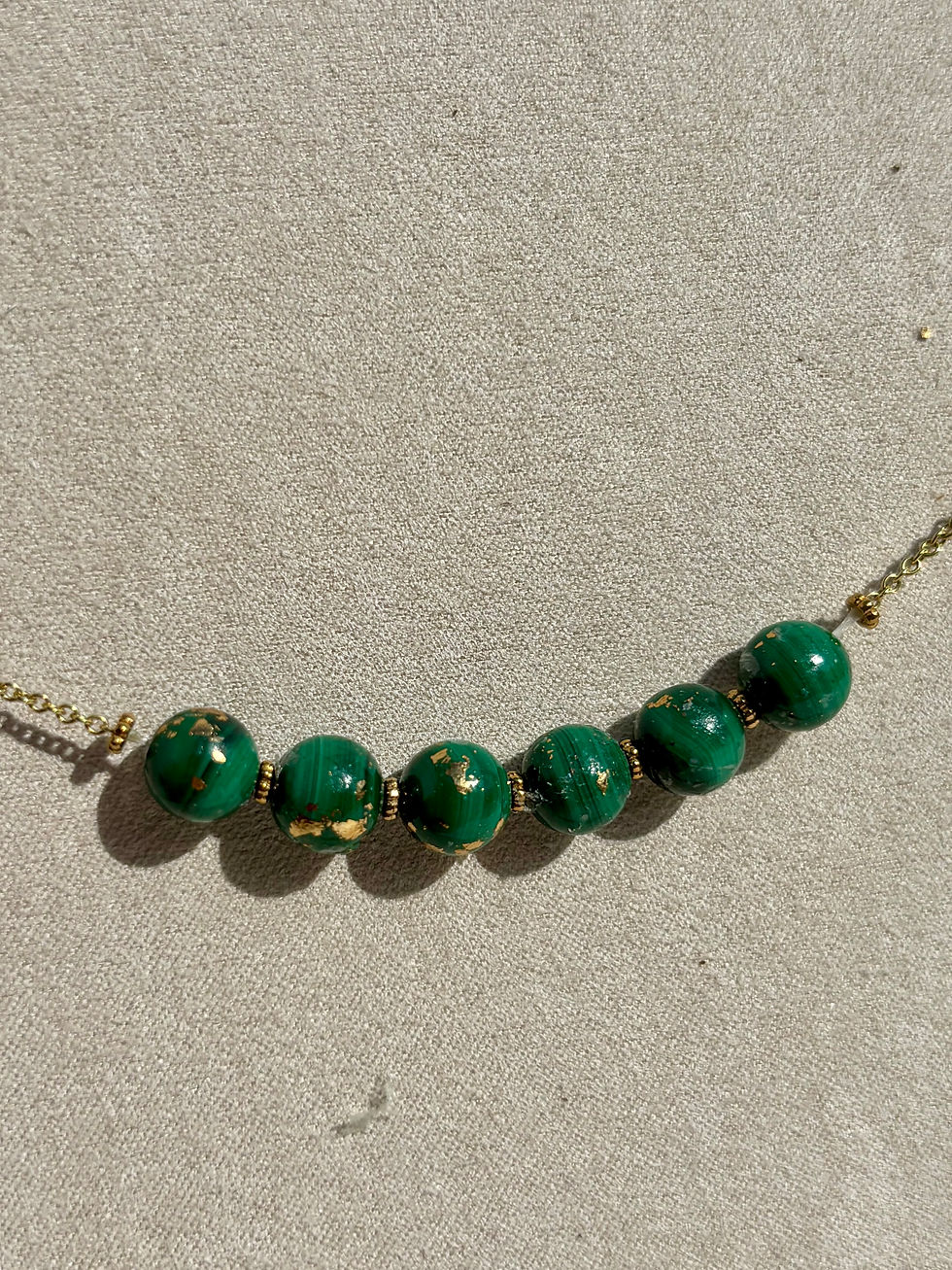 Miniature : Collier en Malachite et or 24 carats sur chaîne en plaqué or