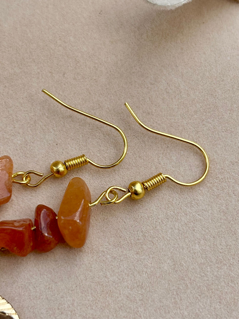 Miniature : Boucles d'oreilles avec de l'aventurine, un serpent et une lune