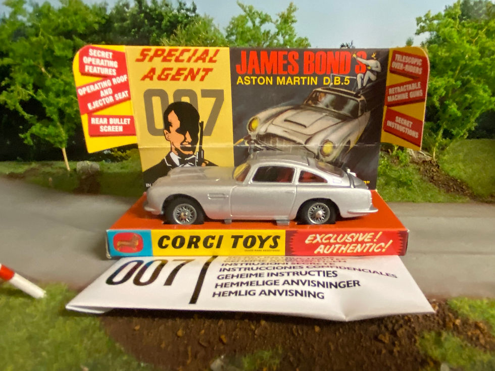 Thumbnail: Corgi Toys 261 James Bond - Goldfinger 