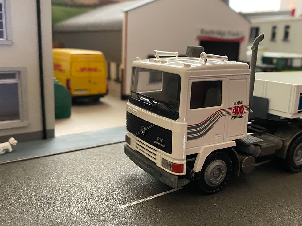 Thumbnail: Conrad Volvo F12 & Trailer 