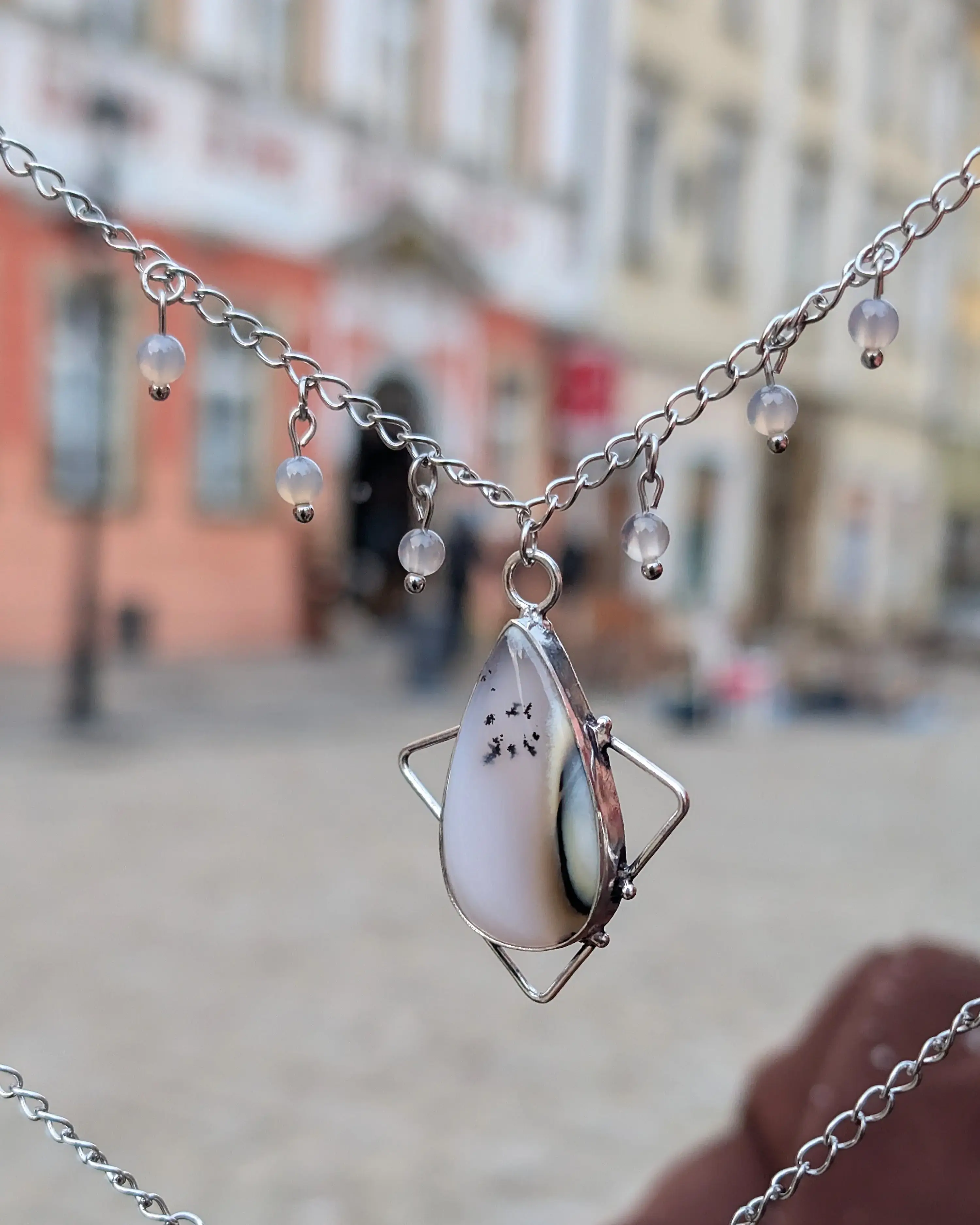 naszyjnik z naturalnym agatem