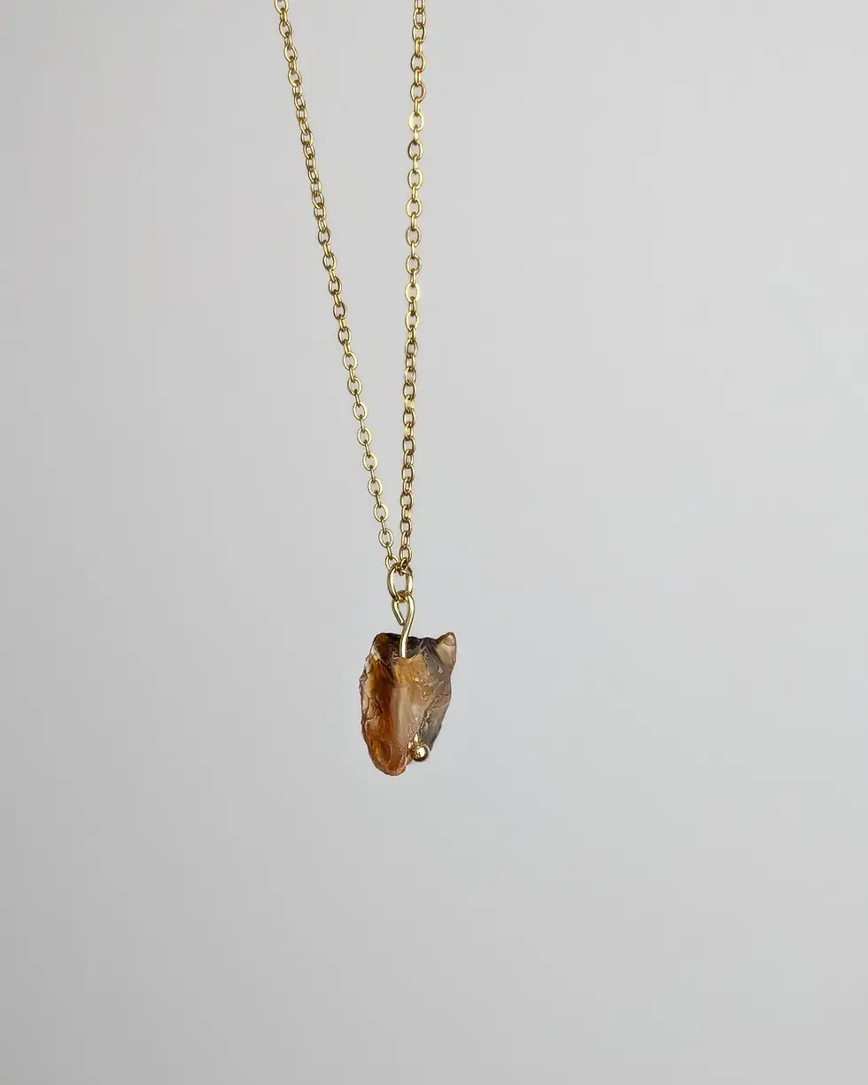 naszyjnik z pozłacanej stali szlachetnej z naturalnym agatem karneolowym