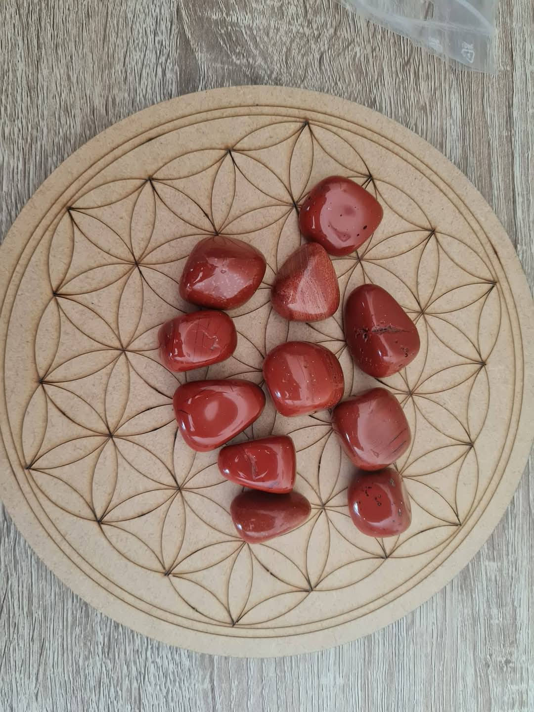 Pierre roulée en Jaspe rouge