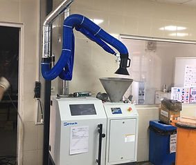 Akrobat kol 3 (1)_edited.jpg