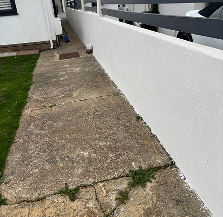 silicone render on garden wall in peacehaven 