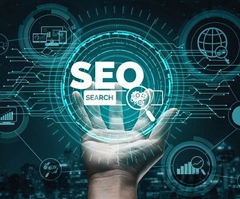 SEO expert analyzing website rankings for Phoenix businesses at Dev TechnologiX