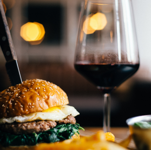 Elevate Your Burger Game: A Guide to Pairing Wines with Crossover Meats' Blends Products