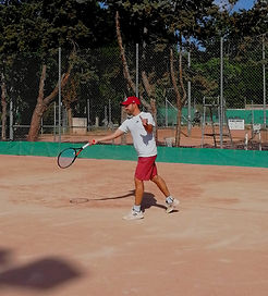 Prof Professeur enseignant Cours tennis Montpellier croix d'argent lemasson