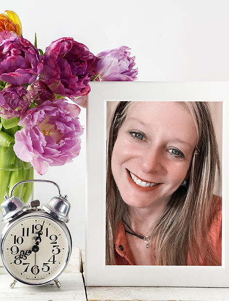 Framed photograph of Mira Weinfeld, an experienced ADHD and Positive Psychology Coach and coach mentor.