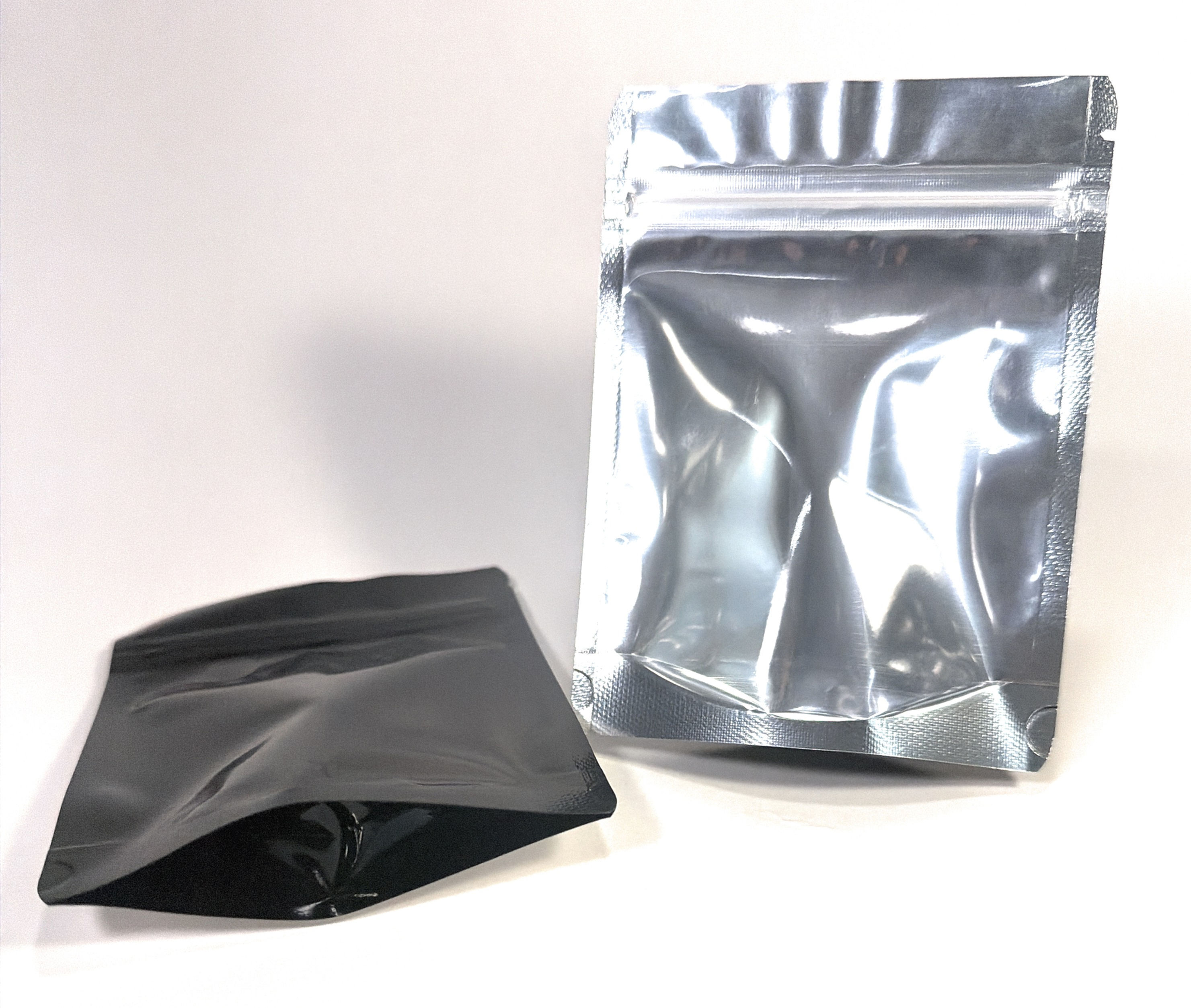 100 pk 4" x 5.25" x 1" Mylar Stand Up Pouch