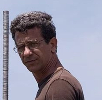 Writer: Eduardo Ponjuán