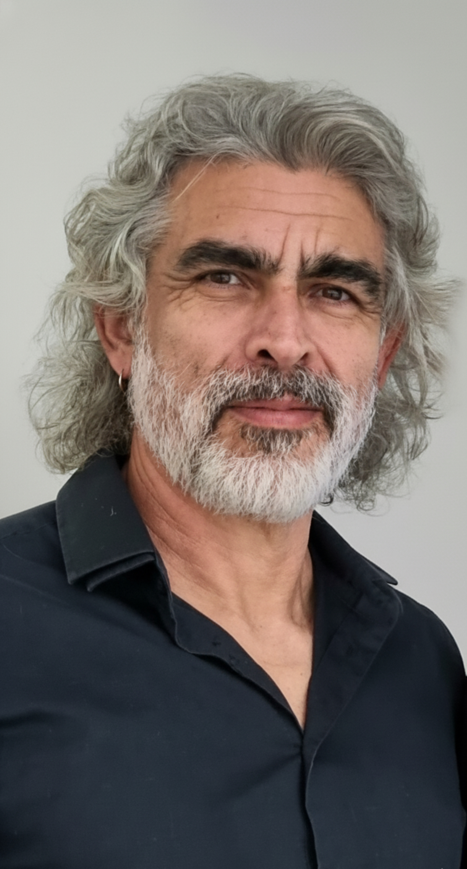 Writer: Lázaro Saavedra