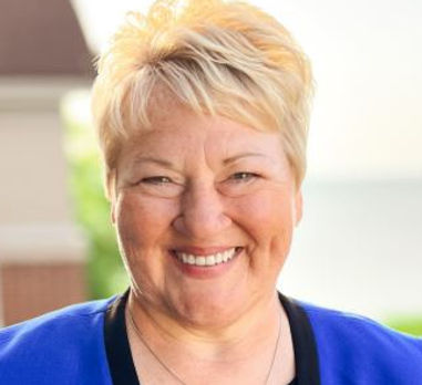 Dr. Rhoda Wolle