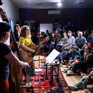 Nina Rose with audience_MS_by Anthony McKee_2021.jpg