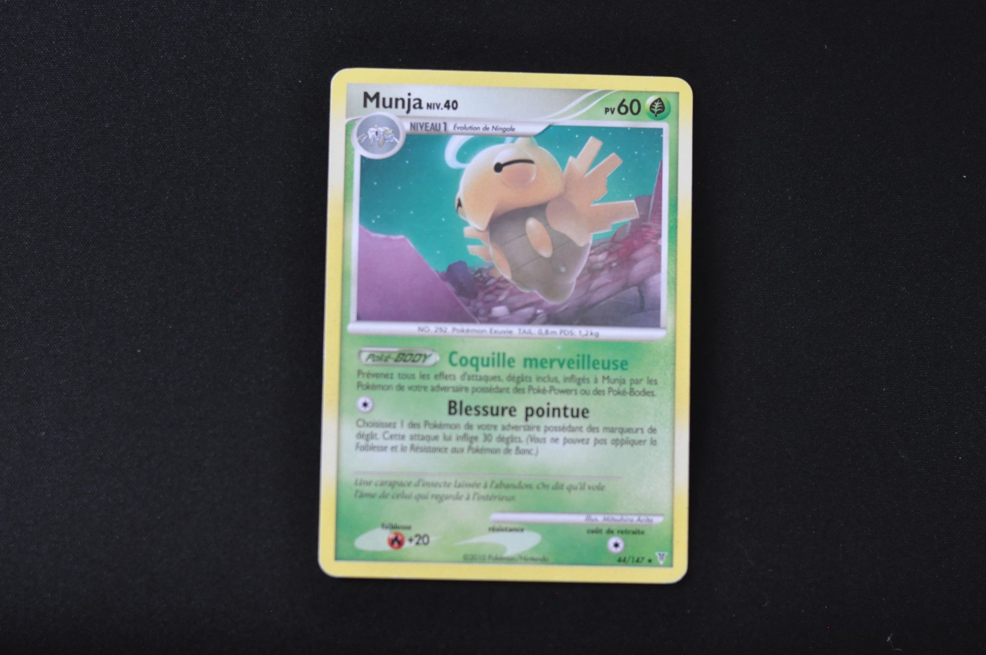 MUNJA-44/147-PLATINE-VAINQUEURS SUPRÊMES-POKEMON FR 2010