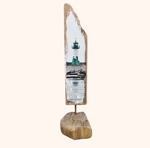 Leuchtturm Sassnitz auf Rügen - Holzdruck auf Treibholz 25 cm