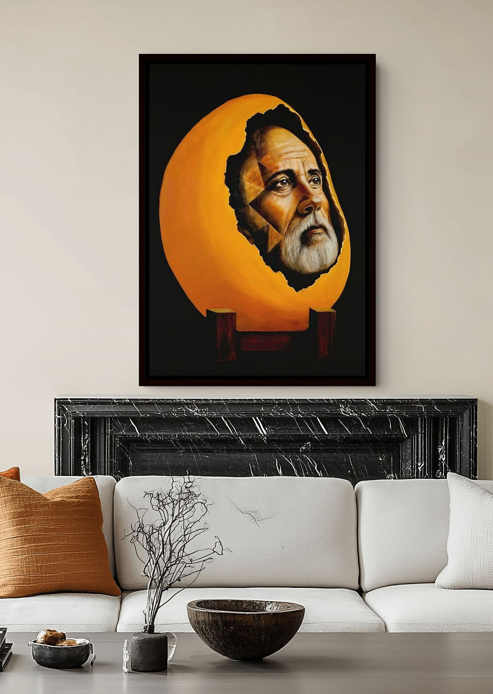 Surrealistisch schilderij van Jeanne Giberius met een mannengezicht in een gebroken ei, gepresenteerd in een interieur.