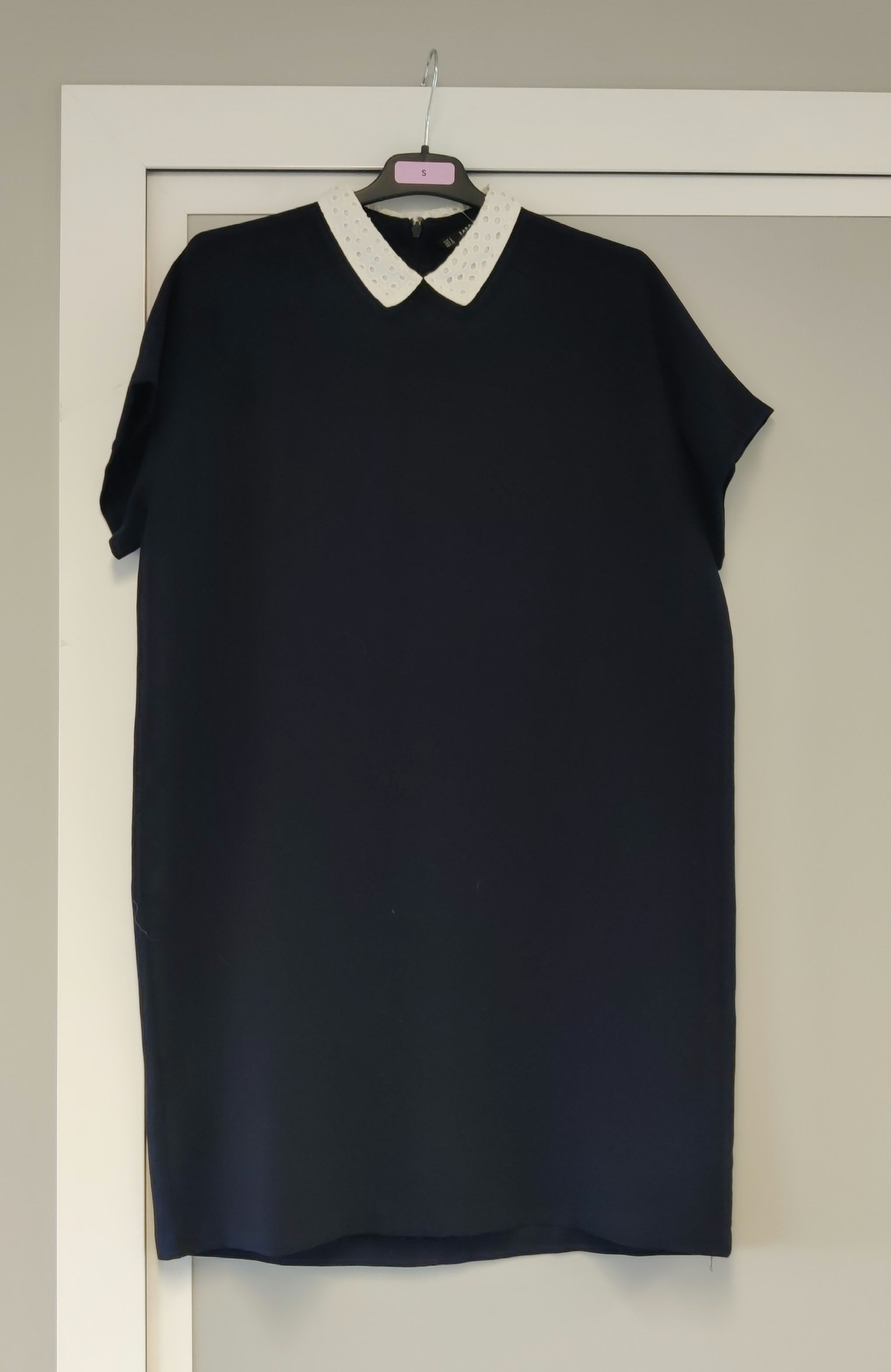 Robe bleu marine col claudine 