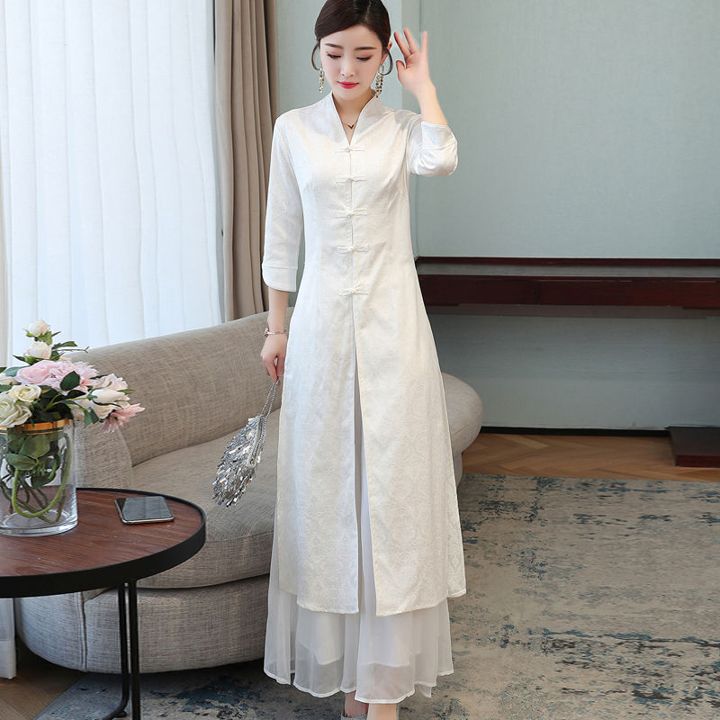 Thumbnail: Retro Cotton Linen Qipao Dress with Seven-Point Sleeves