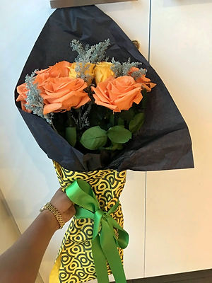 ramo 7 rosas Premium $175.000 (2) LIV.jp