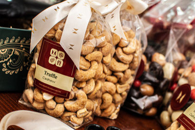 Chashew nuts decorated with Christmas ribbons