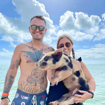Swimming with Pigs on Da Pig Beach in Nassau, Bahamas