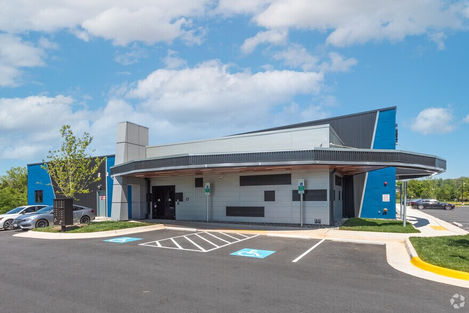 11225-Assett-Loop-Manassas-VA-Building-Photo-2-Large