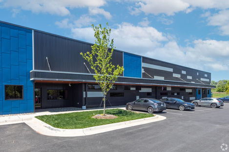 11225-Assett-Loop-Manassas-VA-Building-Photo-3-LargeHighDefinition