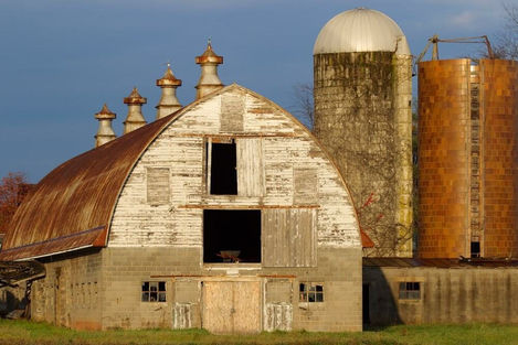 brambleton_1-before-barn-in-disrepair-prior-to-construction-full-thumbx667