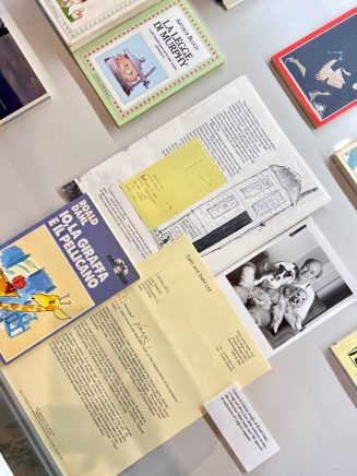 Lettera scritta dalla moglie di Roald Dahl a Luigi Spagnol, esposta alla mostra in onore dell'editore a Milano dal 10 al 19 giugno