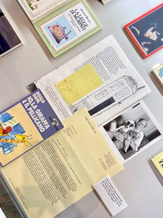 Lettera scritta dalla moglie di Roald Dahl a Luigi Spagnol, esposta alla mostra in onore dell'editore a Milano dal 10 al 19 giugno