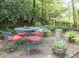 Carriage House-1044-patio-USE THIS ONE-JW.jpg