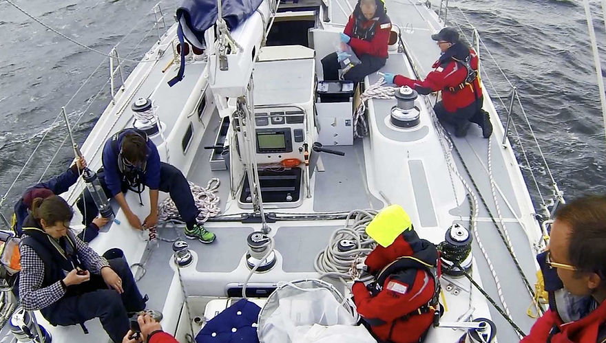 hrimfare_expeditions_ResearchActionInCockpit.jpg
