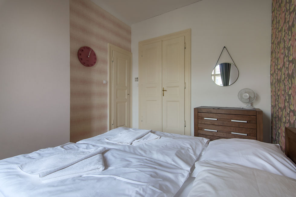 Thumbnail: Wonderful room downtown with ensuite bathroom