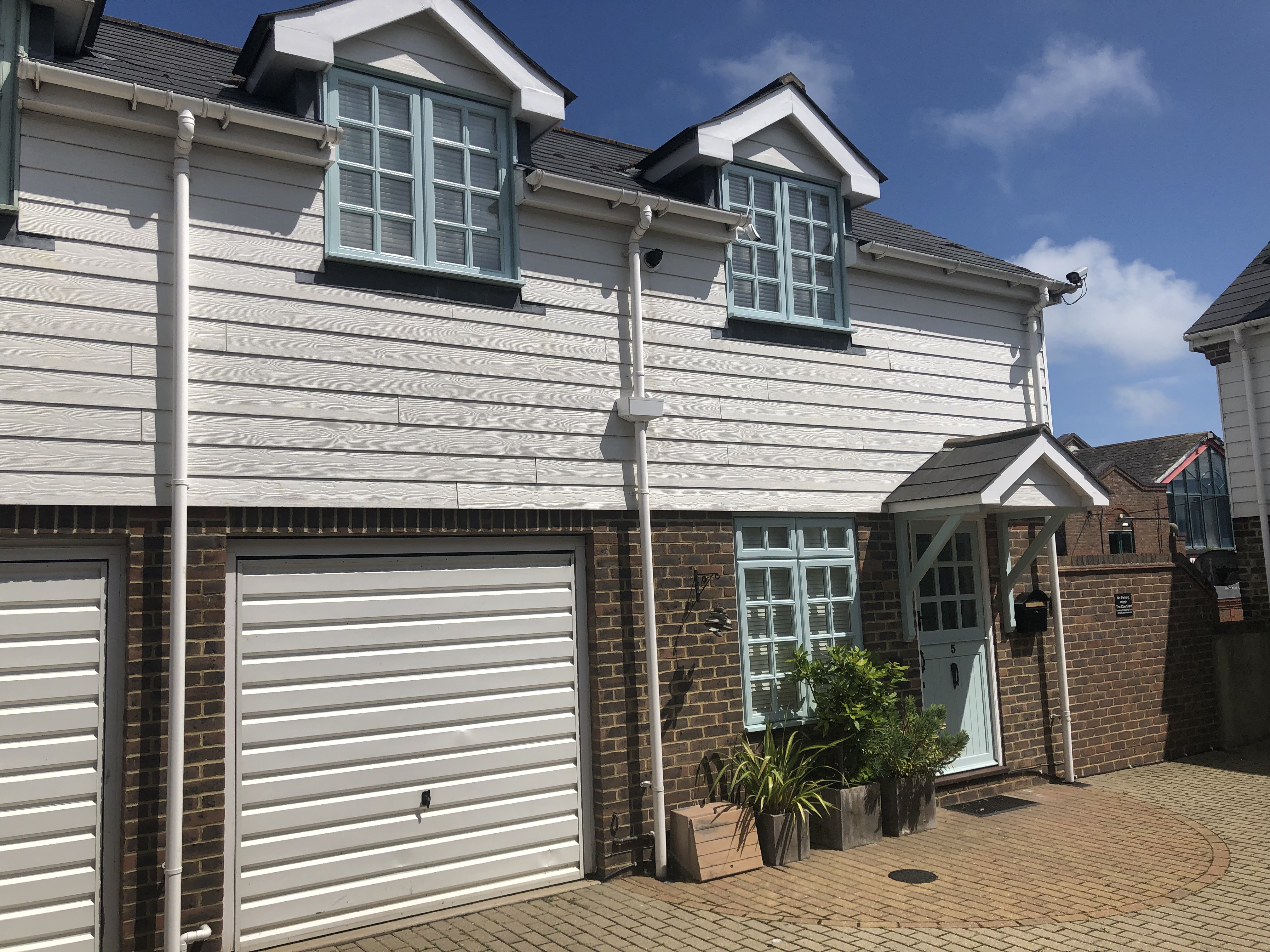 Eastbourne Holiday Cottages Pixie Cottage Eastbourne