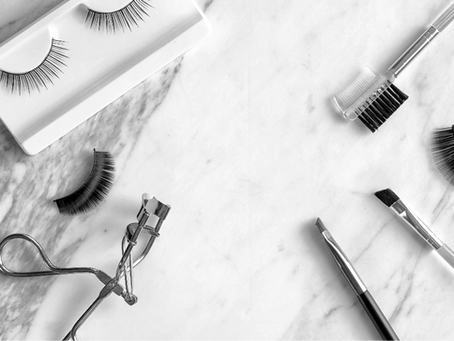 Heated Eyelash Curler v's Normal Eyelash Curler: Which is Better?