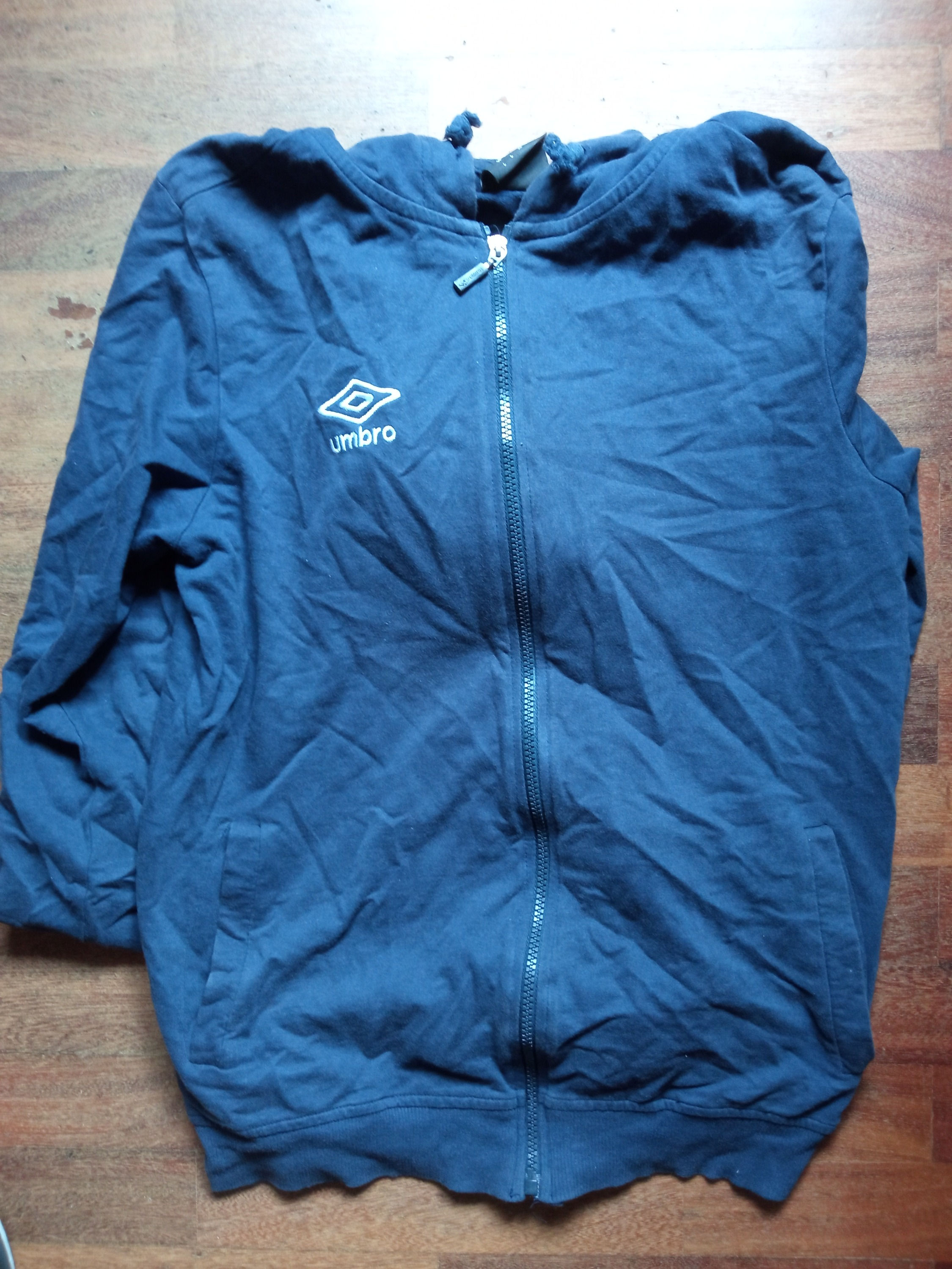 Chaqueta capucha Umbro M
