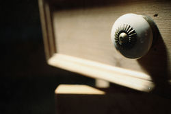 nachttischmöbel detail knauf