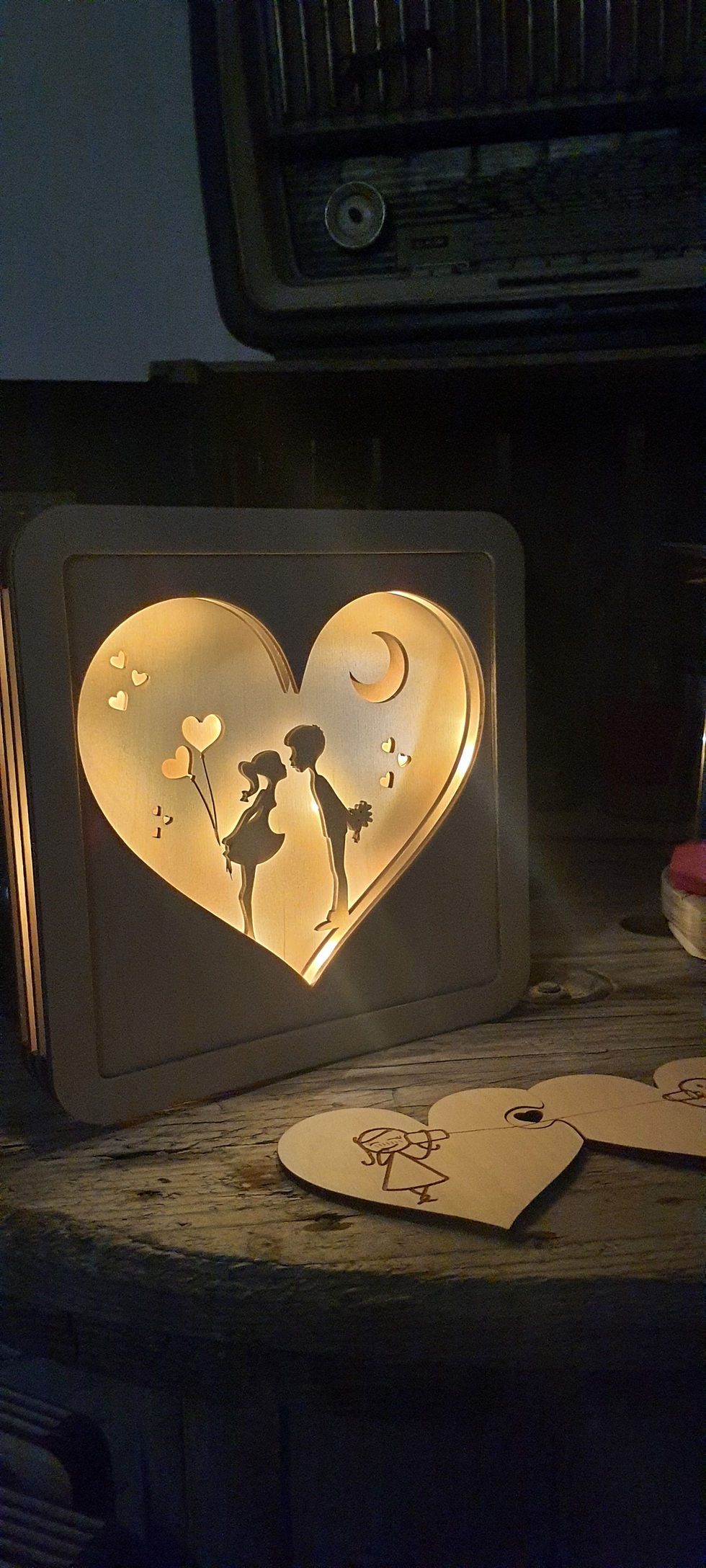 Miniatura: Illuminazione a cuore con coppia romantica