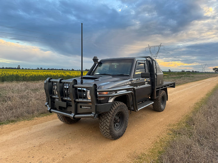 Toyota LandCruiser 79 Series Single Cab V8 Graphite 5 Post Bullbar Dual Scrub Bars Side St