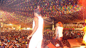 Chá de Kapiaba no palco do Forró Caju