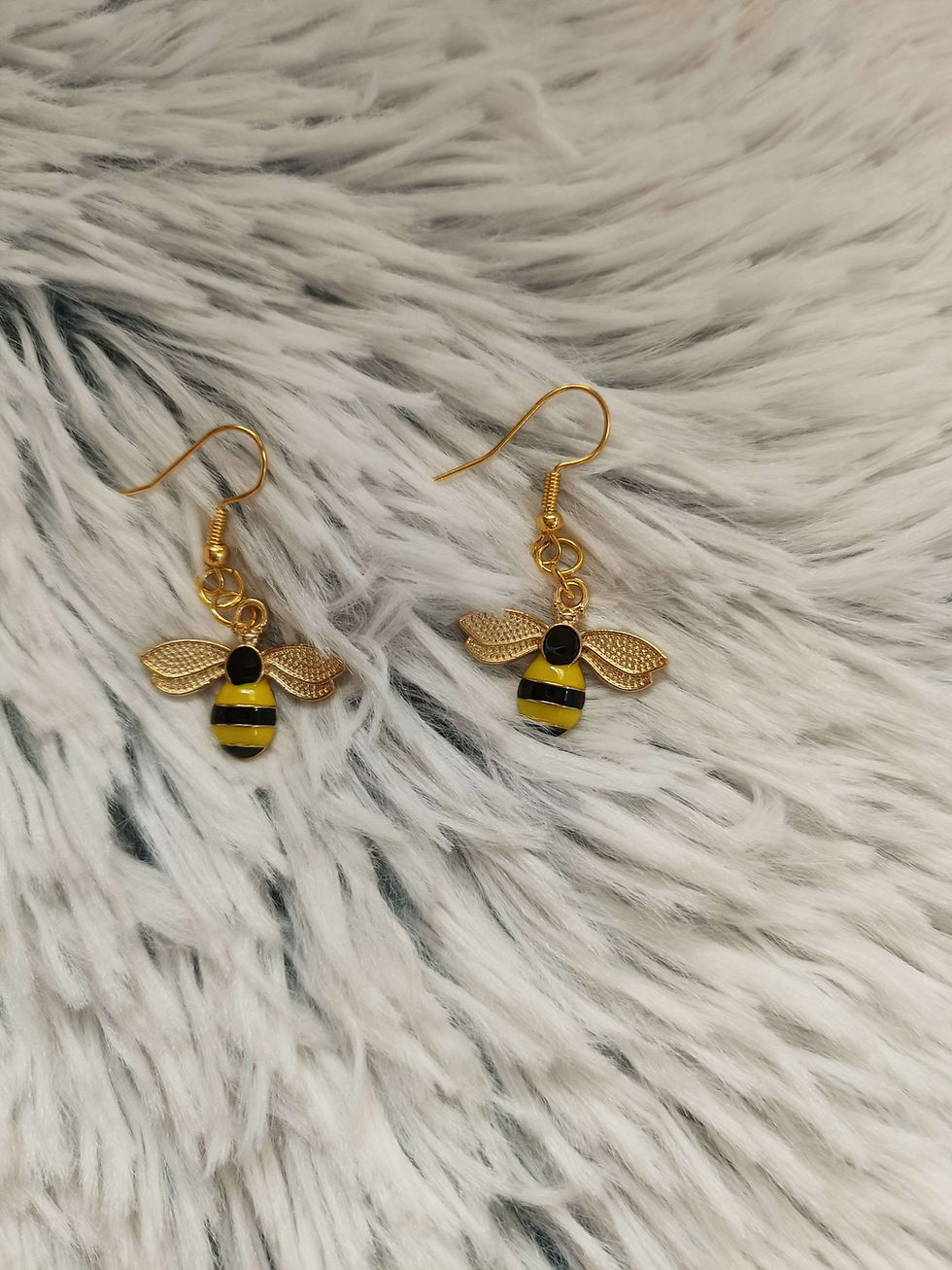 Pendientes con forma de abejas