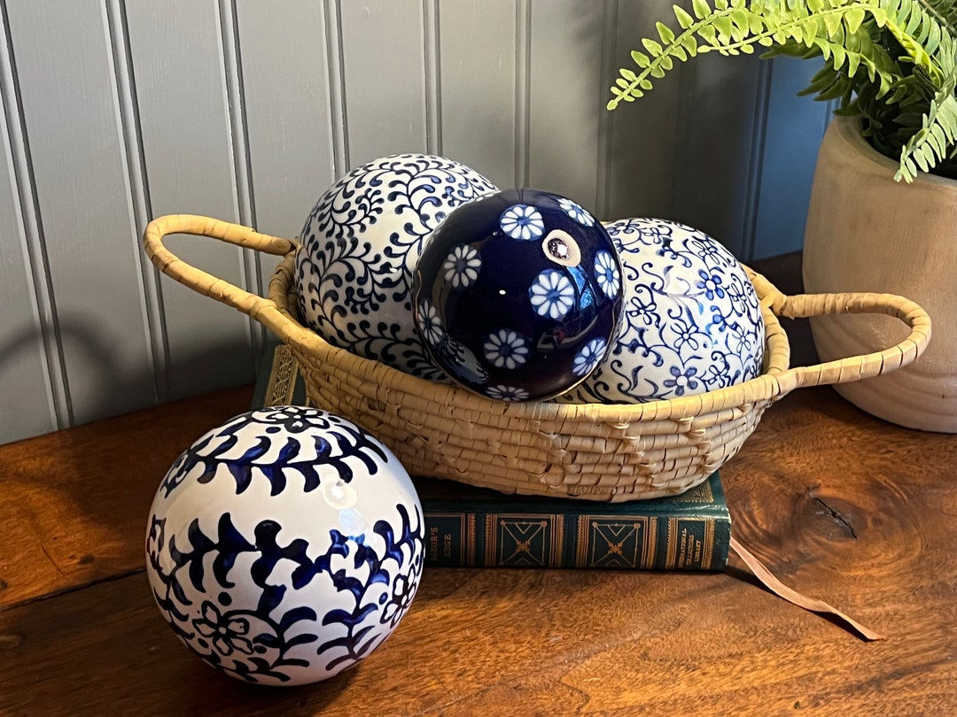 Blue & White Carpet Ball - 2.5”