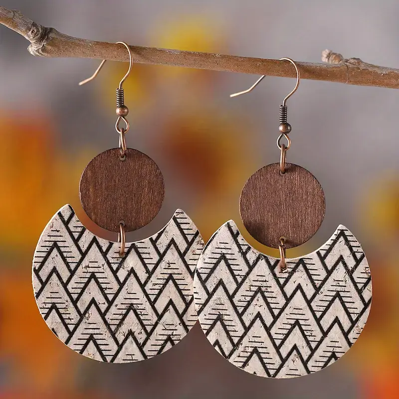 Thumbnail: Unique Crescent Leaf Design Bohemian Vintage Dangle Earrings