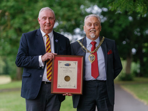 An oar-some civic honour celebrates contribution to rowing