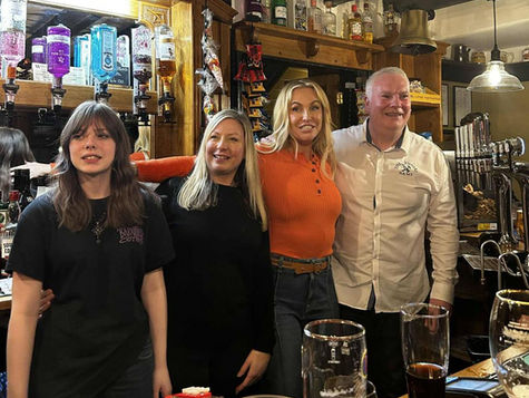 Josie Gibson visits Joiners Arms in Hunwick for new TV show
