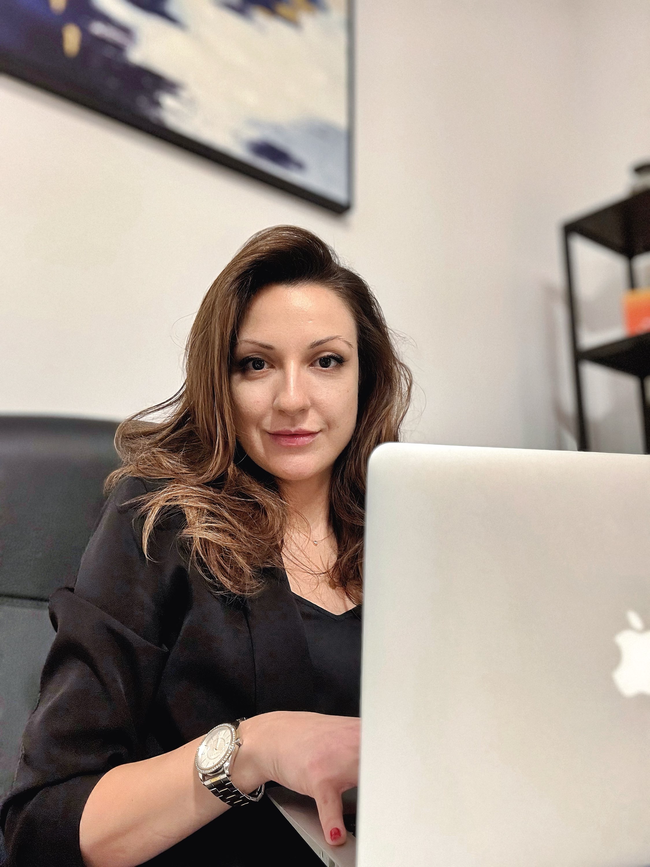 Poza scriitorului: Alexandra Nae