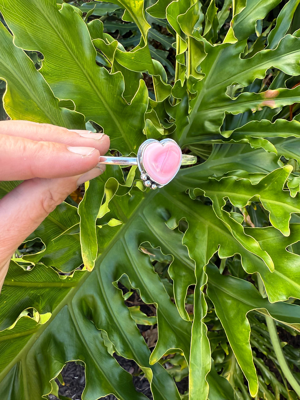 Thumbnail: Queen Conch Stacker Cuff
