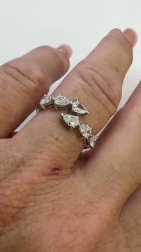 תמונה ממוזערת: טבעת טיפות 0.90 קראט יהלומים טבעיים  - דגם Mon