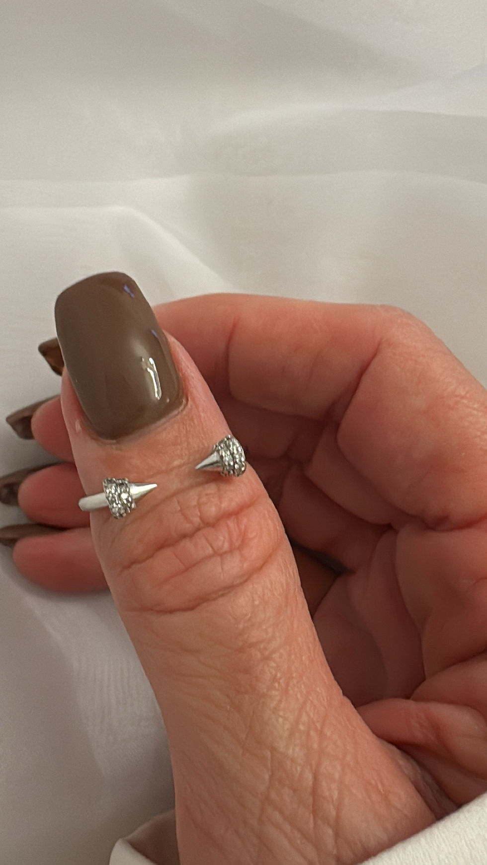 תמונה ממוזערת: טבעת משובצת יהלומים - דגם Ella